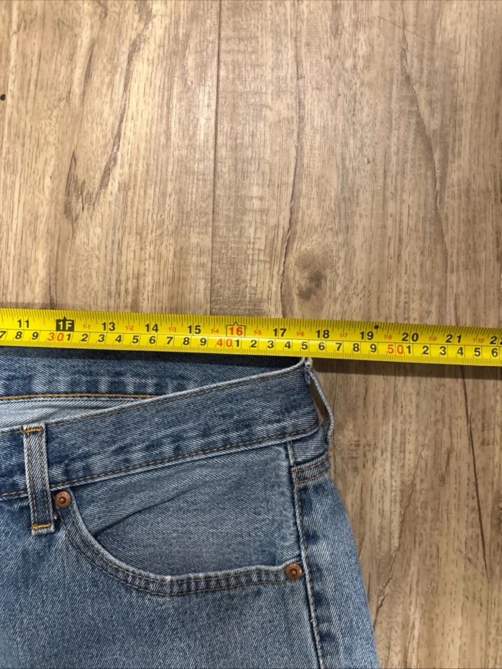 Levi's Men's Light Blue Straight‑Leg Jeans with Leather Patch - Picture 6 of 9